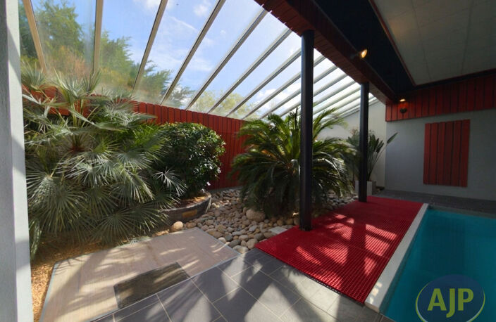 LEGÉ- Villa avec piscine intérieure ! — photo 5