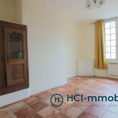 Appartement 3 pièces 560 €