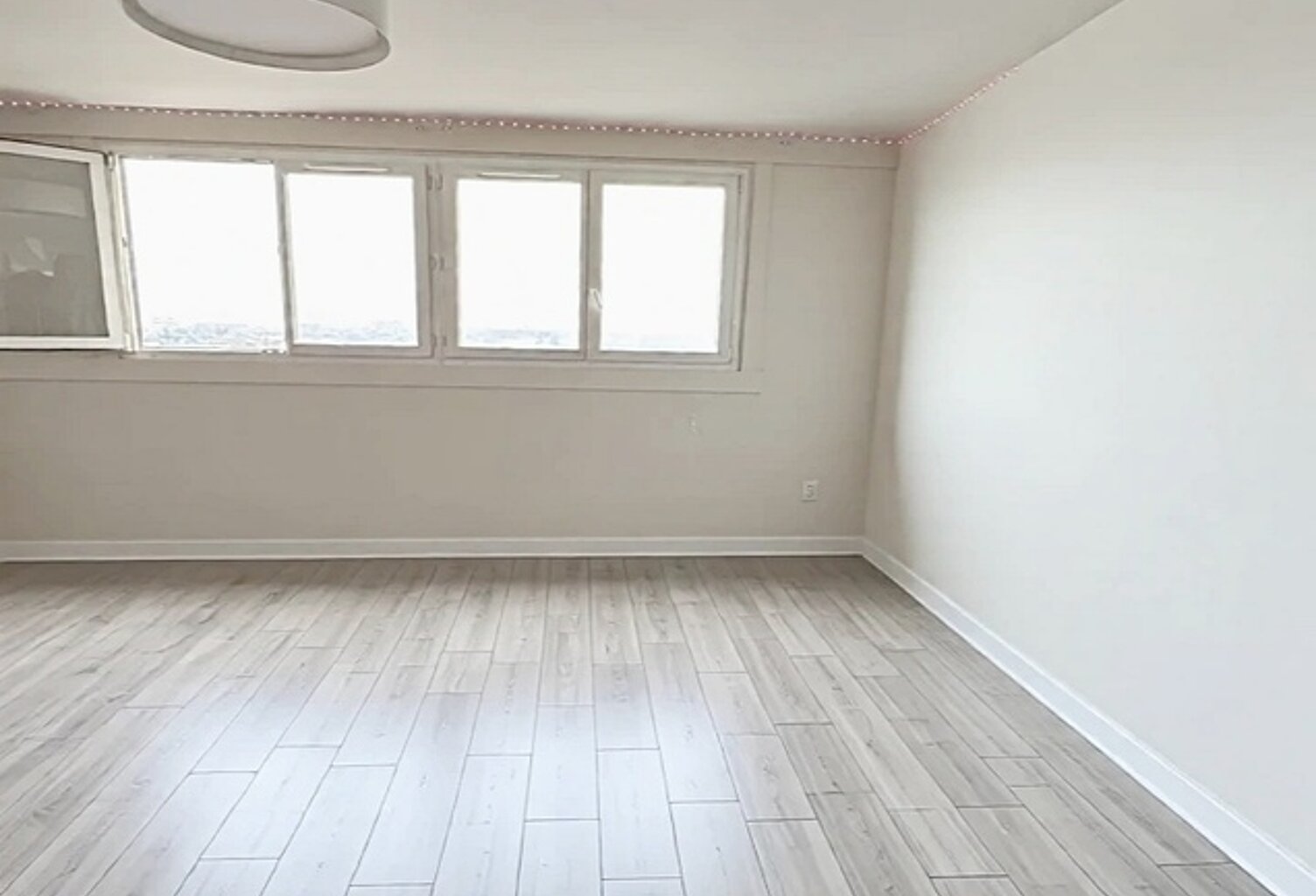 Appartement à vendre 3 pièces  71m2 BAGNOLET ET PLACE PARKING 230 000€ — photo 1
