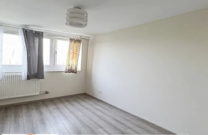 Appartement à vendre 3 pièces  71m2 BAGNOLET ET PLACE PARKING 230 000€ — photo 2