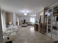 Maison d'architecte de 284 m² avec parc et piscine chauffée - Neuville de Poitou — photo 3