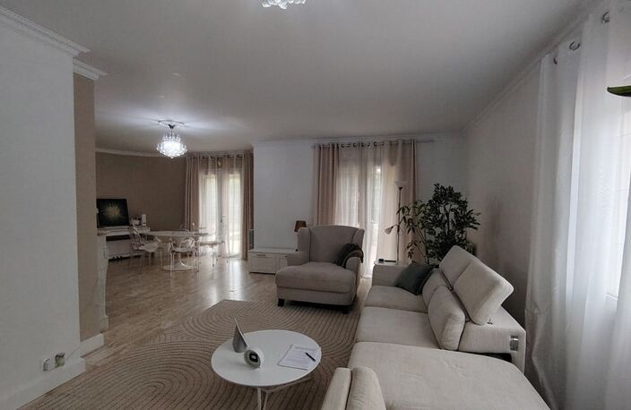 Maison d'architecte de 284 m² avec parc et piscine chauffée - Neuville de Poitou — photo 4