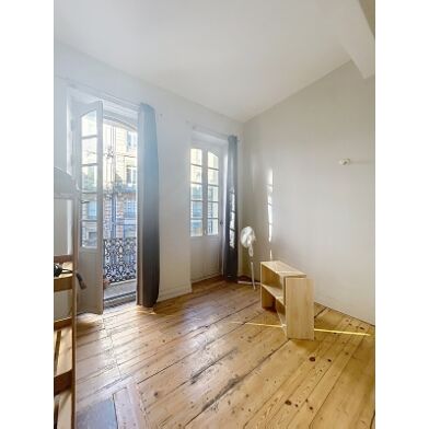 Appartement 3 pièces 1069 €