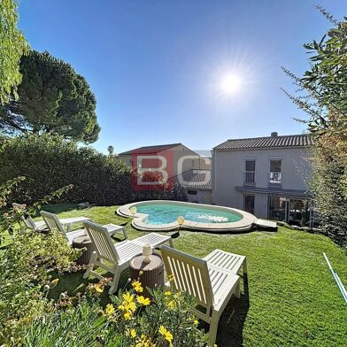 Maison 5 pièces 689000 €