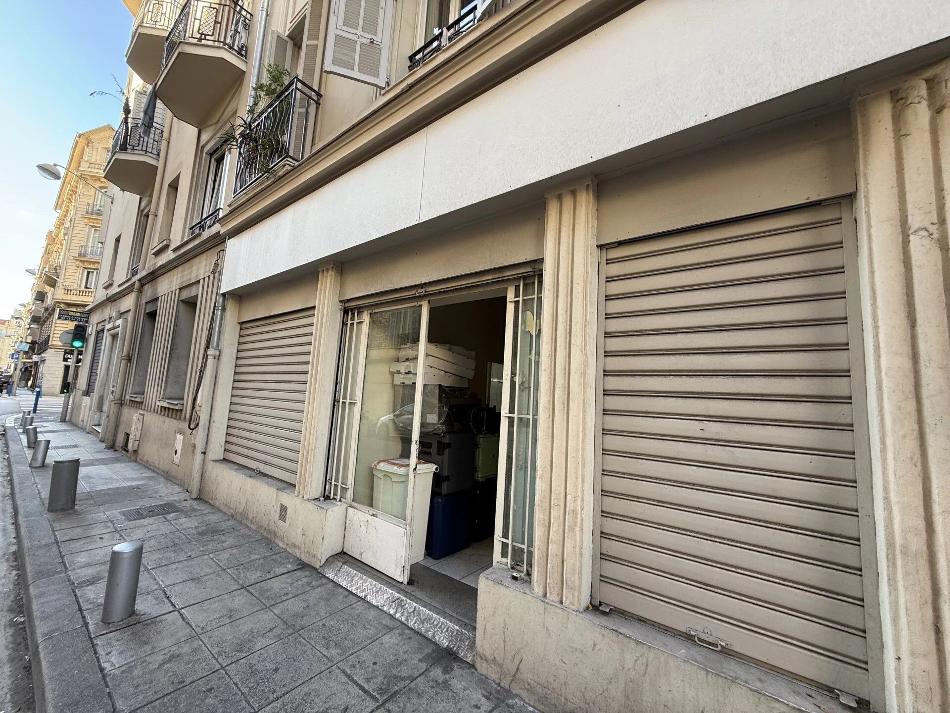 Photo Commerce divers de 2 pièces Nice