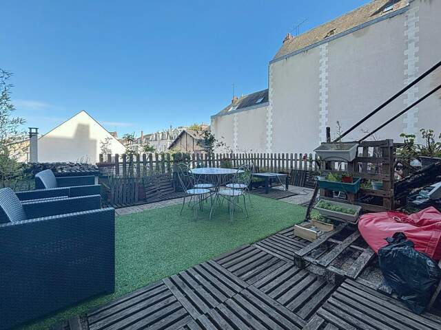 Appartement À Vendre — photo du bien