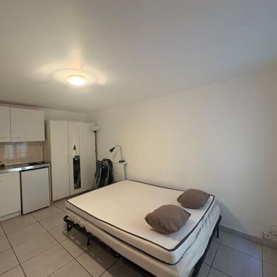 Appartement 1 pièces 330 €