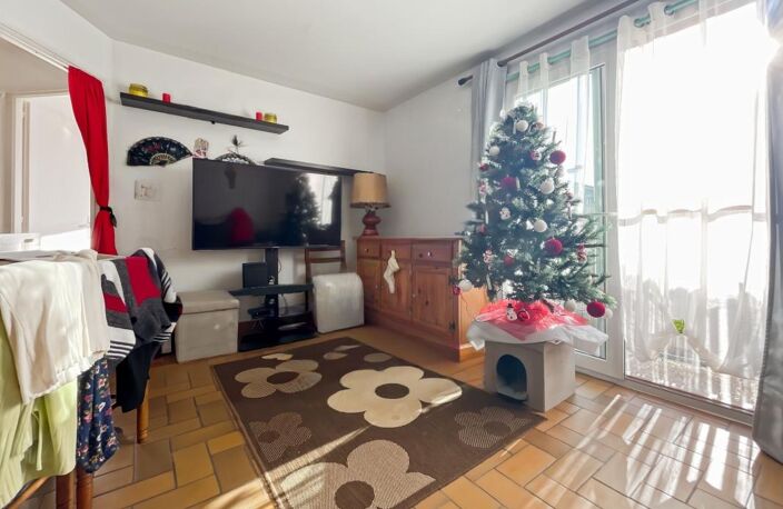 Appartement de plain-pied avec cour et garage — photo 2