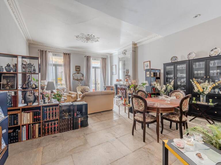 Appartement À Vendre — photo 1