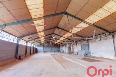 Local industriel  192600 €