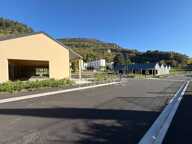 Locaux commerciaux emplacement stratégique, forte visibilité — photo 4