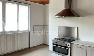 Immeuble  84 m² à vendre à Noirétable (42440)