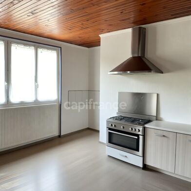 Immeuble  65000 €