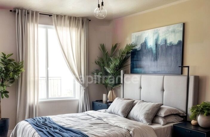 A NOIRETABLE (42) Batiment Professionnel  avec un APPART de 84 M2 sur un terrain de 8700 m2 — photo 2