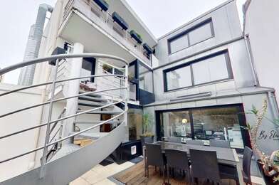 Bureau 10 pièces 750000 €