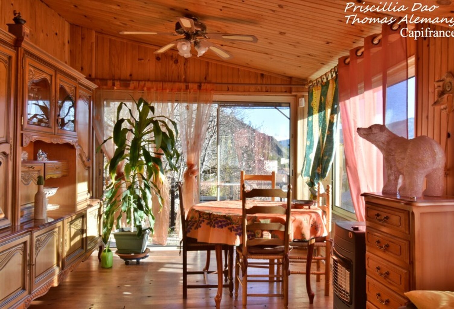 Maison de Village avec extérieur. VIAGER occupé 1 Tête. LA SAULCE (05) — photo 1