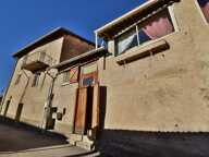 Maison de Village avec extérieur. VIAGER occupé 1 Tête. LA SAULCE (05) — photo 2