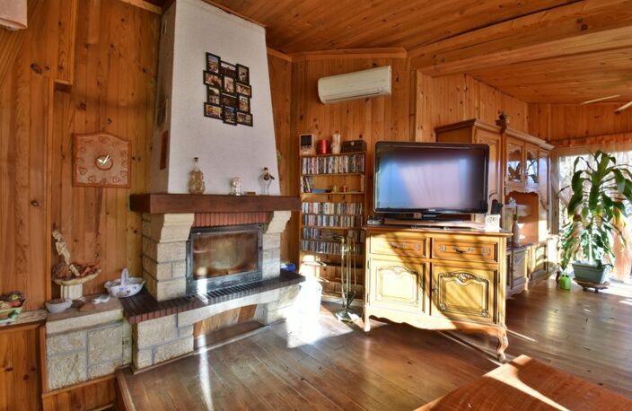 Maison de Village avec extérieur. VIAGER occupé 1 Tête. LA SAULCE (05) — photo 4