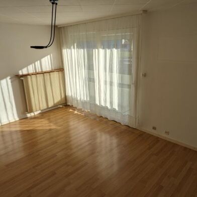 Appartement 3 pièces 630 €