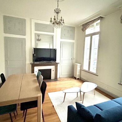 Appartement 4 pièces 1590 €
