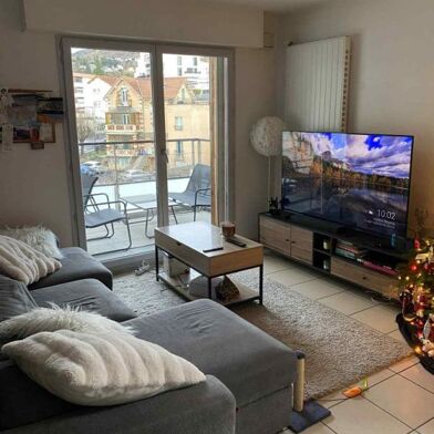 Appartement 3 pièces 973 €