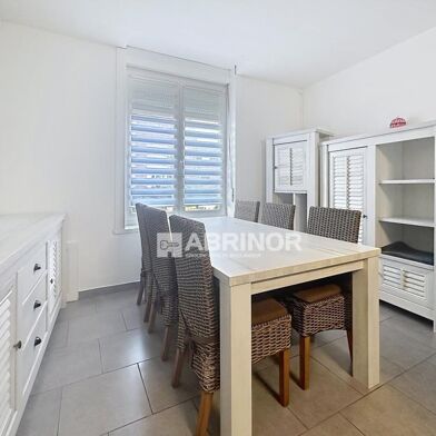 Immeuble  247000 €