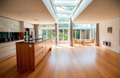 Superbe duplex avec jardin av. Foch — photo du bien