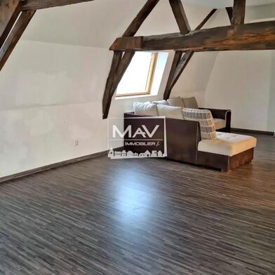 Appartement 3 pièces 745 €