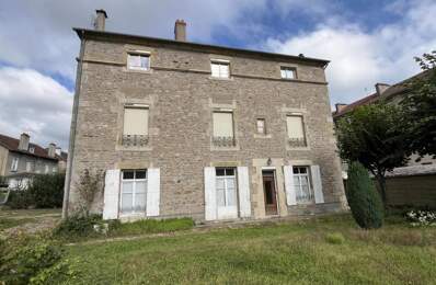 Maison en pierre de 335 m² en plein centre-ville — photo du bien