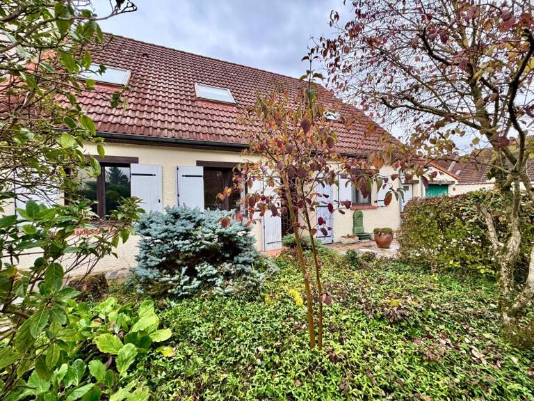 Maison familiale avec jardin au calme, véranda & double garage – Orléans — photo 1
