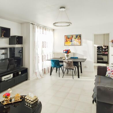 Appartement 4 pièces 195600 €