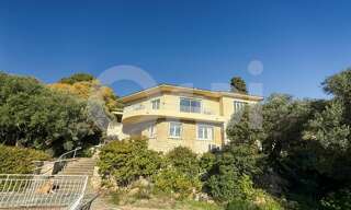 Maison 6 Pièces 220 m² à louer à Toulon (83200)