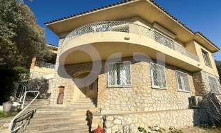 Maison 6 Pièces 220 m² à louer à Toulon (83200)