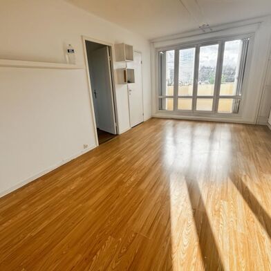 Appartement 3 pièces 780 €