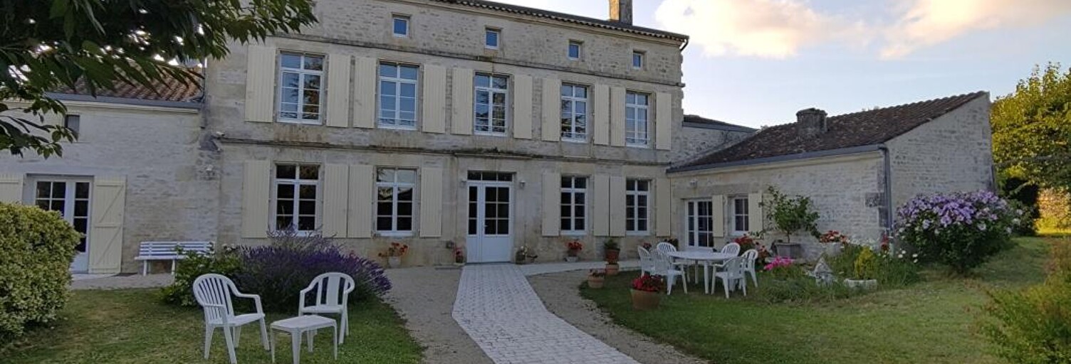 Maison 13 Pièces 313 m² à vendre à Rouillac (16170)