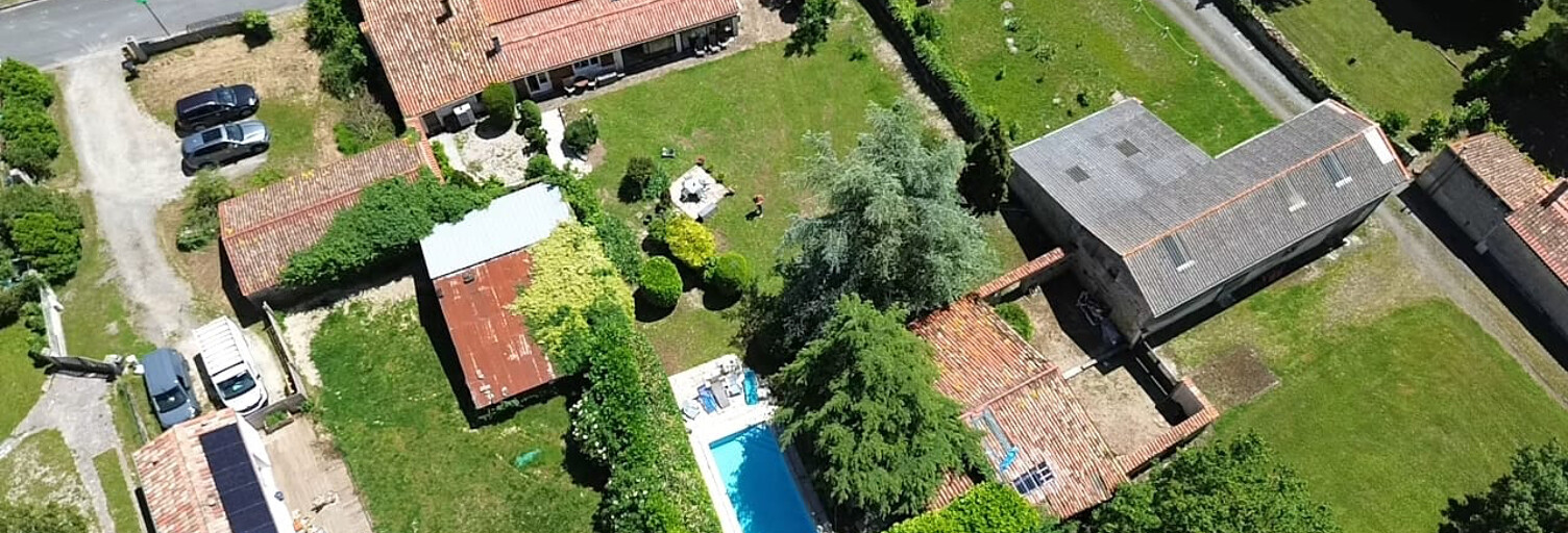 Maison 10 Pièces 157 m² à vendre à Vouillé-les-Marais (85450)