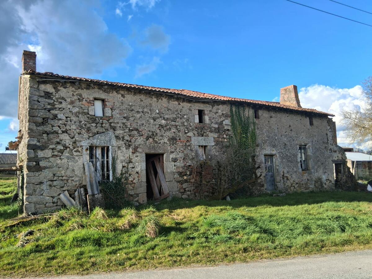 Villa / Maison  T3 à vendre Saint-Amand-sur-Sèvre 79700