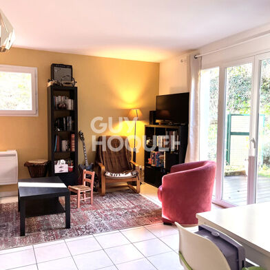 Appartement 4 pièces 275000 €