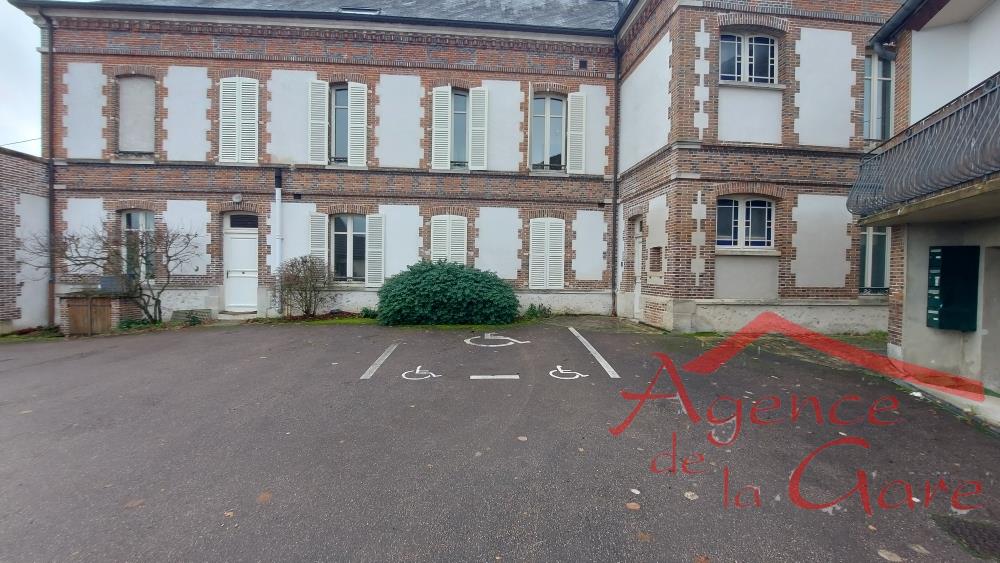 Sézanne Immeuble 6 pièces 292 m²