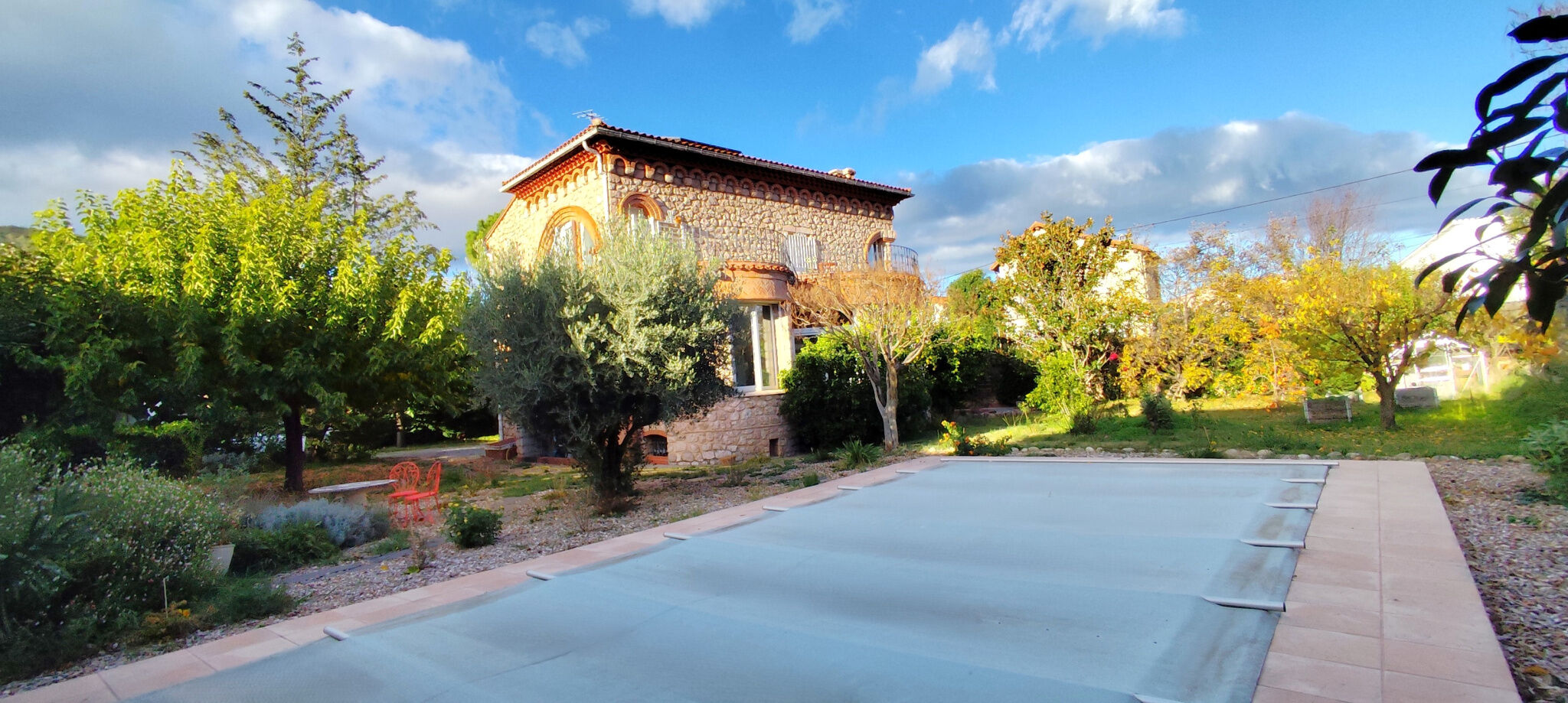 Villa / Maison  T8 à vendre Prades 66500