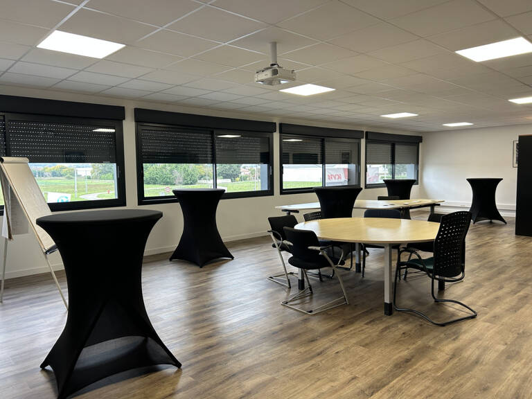 A LOUER, Salle de réunion axe Marmande/Ste Bazeille — photo 1