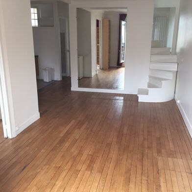 Appartement 4 pièces 2460 €