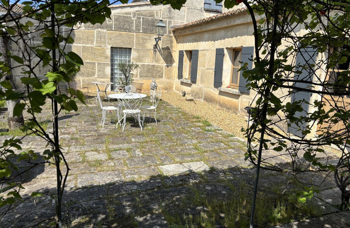 UZES PONT DU GARD : Maison de charme de plain pied avec pisc — photo 3