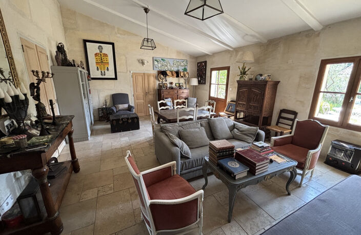 UZES PONT DU GARD : Maison de charme de plain pied avec pisc — photo 5