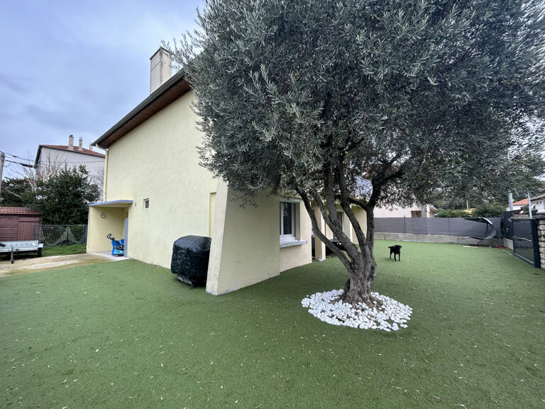 MAISON SPACIEUSE T6 de 160m2. avec grand garage ! — photo 1