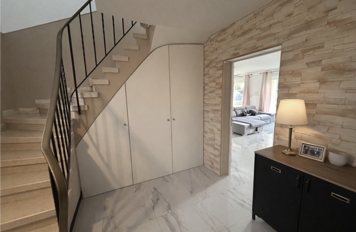 MAISON SPACIEUSE T6 de 160m2. avec grand garage ! — photo 3
