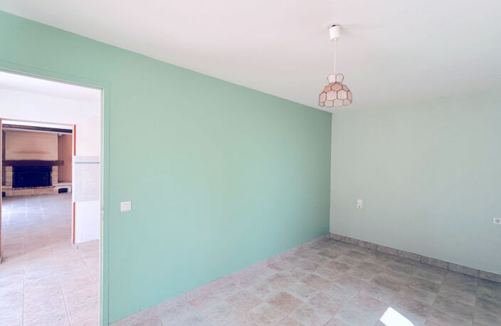 A VENDRE MAISON EN PIERRE AVEC TERRAIN ET ETANG - SECTEUR COUTRAS — photo 4