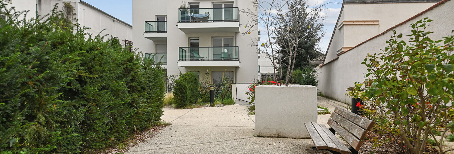 Garage  23 m² à vendre à Villeurbanne (69100)