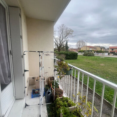 Appartement 3 pièces 855 €