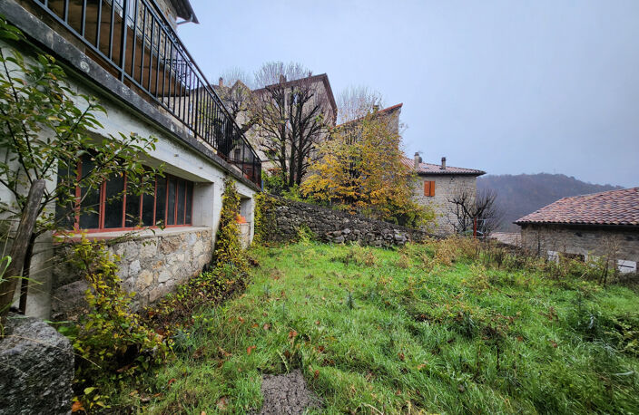 Maison de village en pierre - avec balcons, terrasses et jar — photo 2